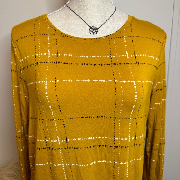 **SOLD** Mustard/black light plaid - Picture 2 of 5